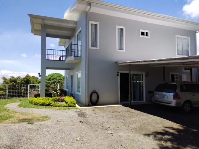 Casa en San Rafael de Heredia
