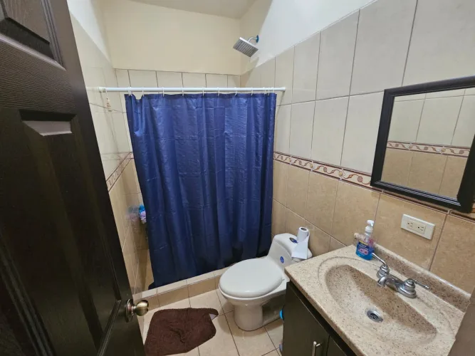 Casa en residencial en Tres Ríos