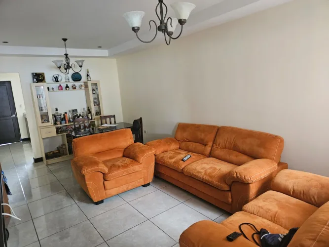 Casa en residencial en Tres Ríos