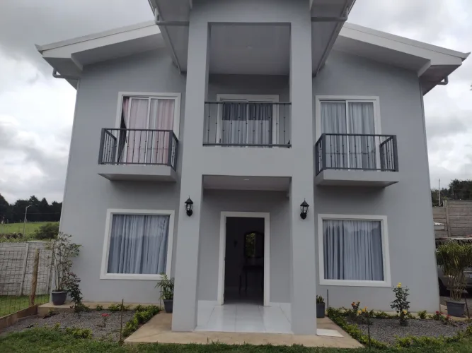 Casa en San Rafael de Heredia